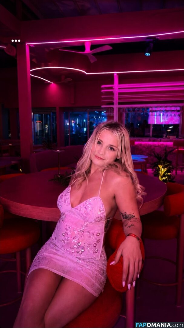 luceoliviaxo / lucyxoliviaa Nago OnlyFans  Przeciekłe zdjęcie #9