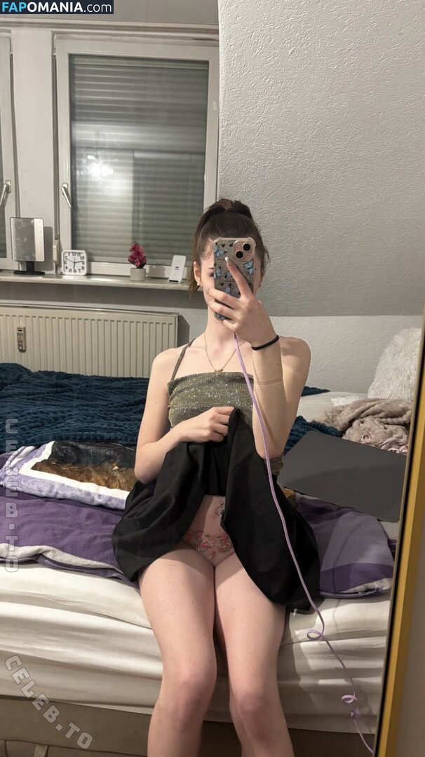 Lucy Müller / https: / luisaahartmann / luisaamachtfaxxen / luisahartmann Nago OnlyFans  Przeciekłe zdjęcie #2