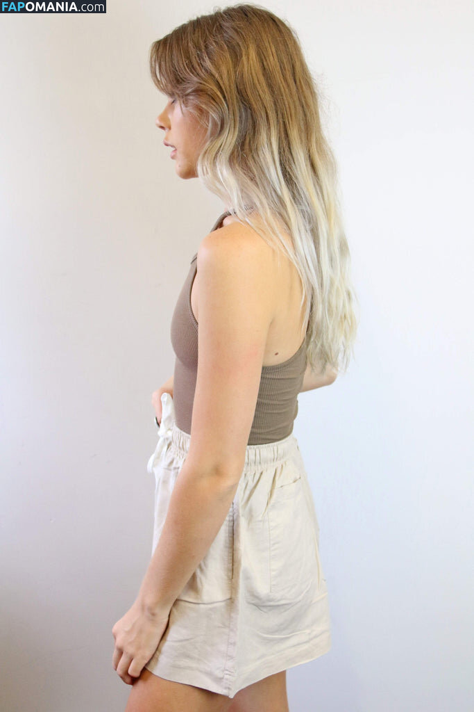 Lucy Sand Nago OnlyFans  Przeciekłe zdjęcie #1