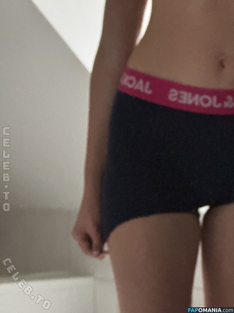 Luisa_instx / your.favelulu Nago OnlyFans  Przeciekłe zdjęcie #1