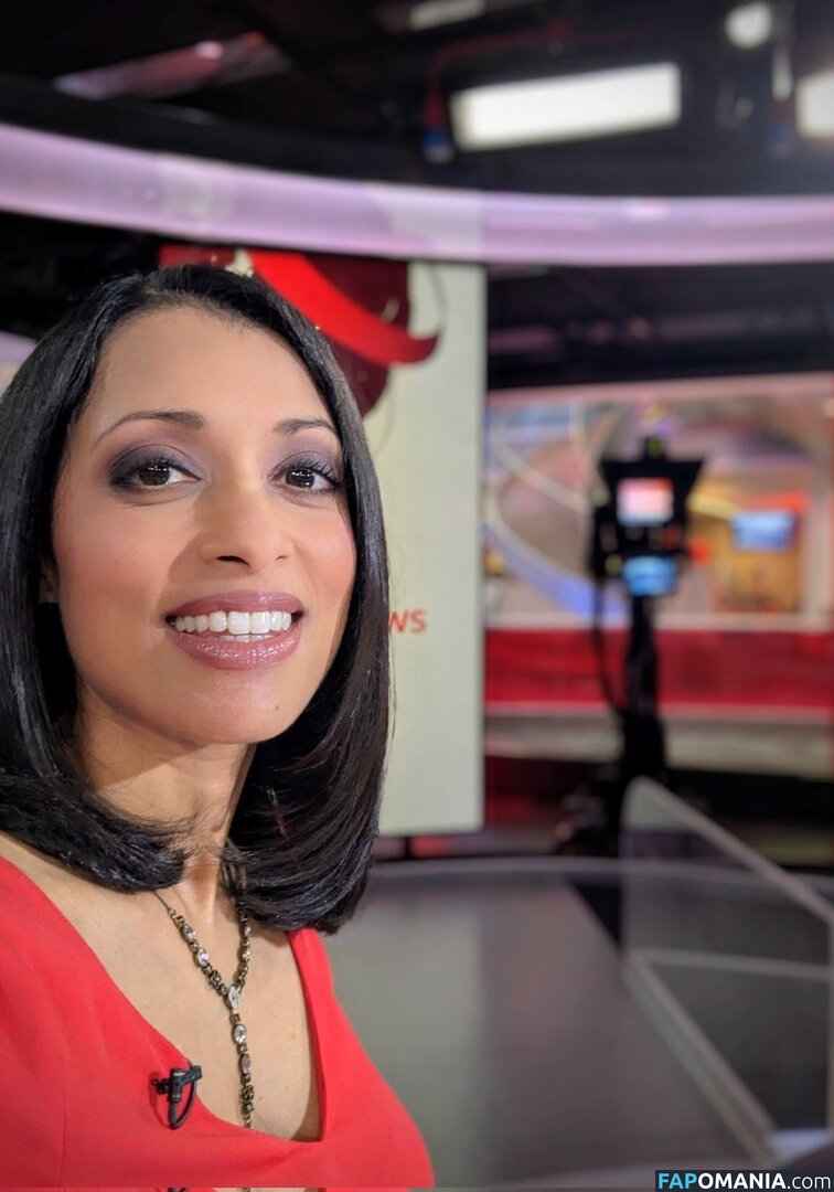 Luxma Gopal TV Presenter Nago OnlyFans  Przeciekłe zdjęcie #3