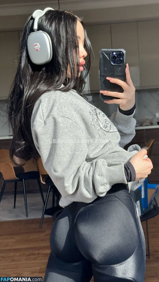 lyna_com2000 Nago OnlyFans  Przeciekłe zdjęcie #3