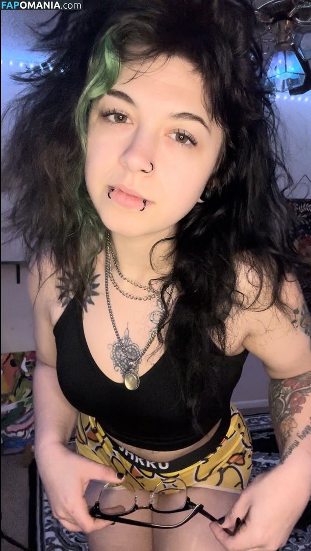 Lyssa Lowe / emopoisonivy / fairlyodd222 / fairlyodd999 Nago OnlyFans  Przeciekłe zdjęcie #7