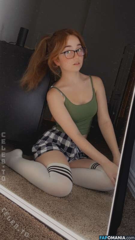 Lyssaurora / https: Nago OnlyFans  Przeciekłe zdjęcie #333