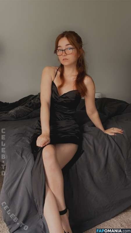 Lyssaurora / https: Nago OnlyFans  Przeciekłe zdjęcie #343