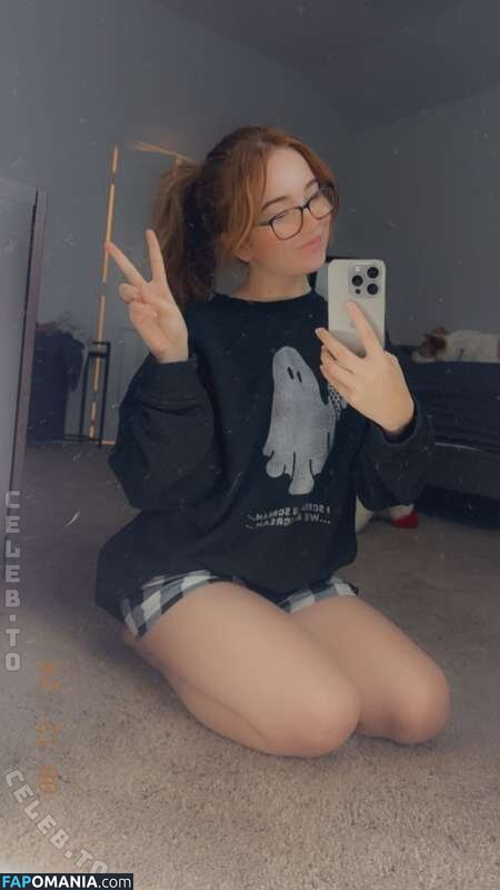 Lyssaurora / https: Nago OnlyFans  Przeciekłe zdjęcie #365