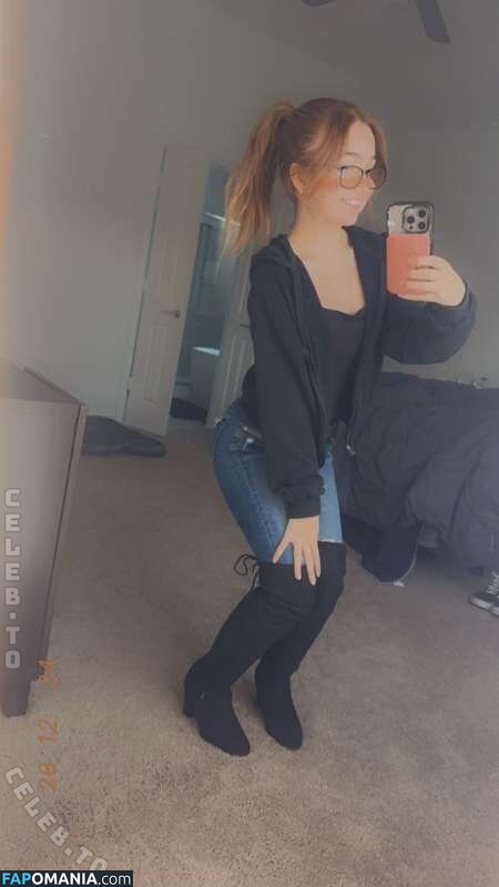 Lyssaurora / https: Nago OnlyFans  Przeciekłe zdjęcie #380