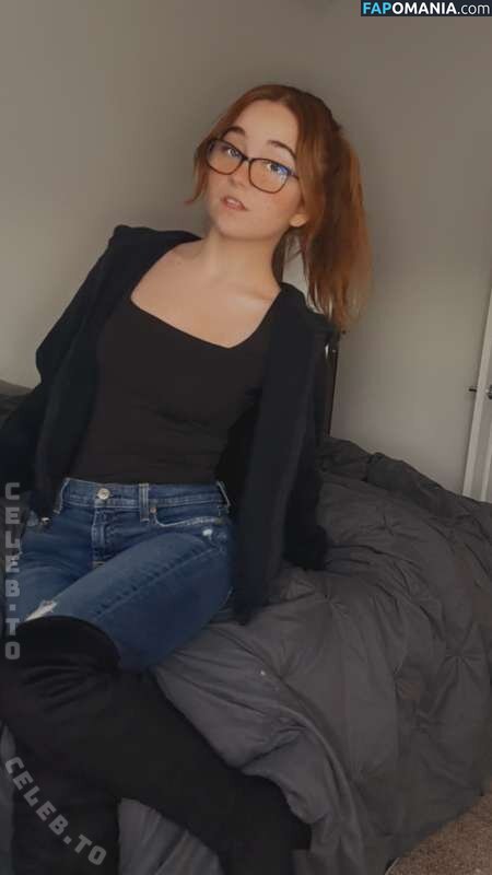 Lyssaurora / https: Nago OnlyFans  Przeciekłe zdjęcie #394
