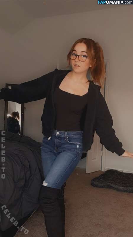 Lyssaurora / https: Nago OnlyFans  Przeciekłe zdjęcie #395