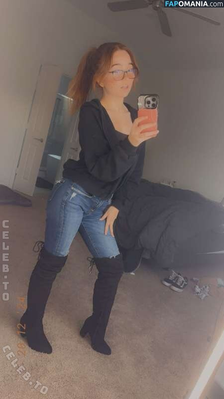 Lyssaurora / https: Nago OnlyFans  Przeciekłe zdjęcie #397