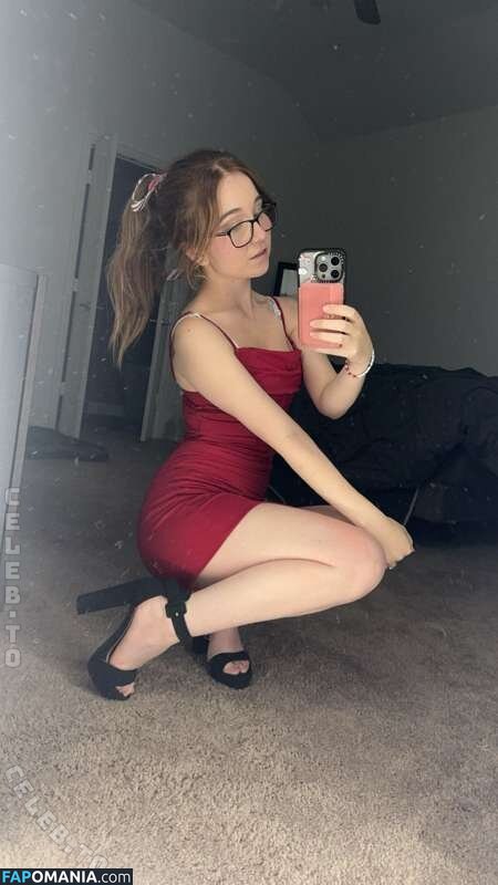 Lyssaurora / https: Nago OnlyFans  Przeciekłe zdjęcie #411