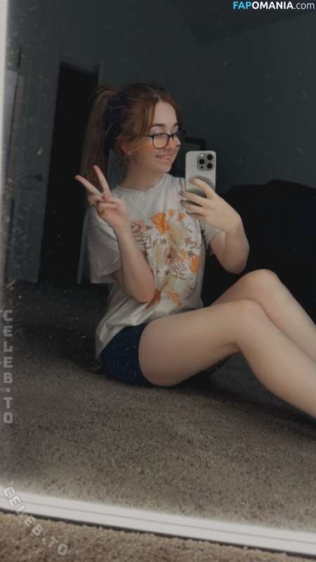 Lyssaurora / https: Nago OnlyFans  Przeciekłe zdjęcie #427