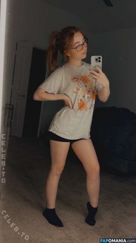 Lyssaurora / https: Nago OnlyFans  Przeciekłe zdjęcie #431