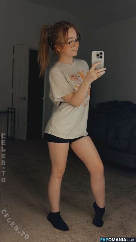 Lyssaurora / https: Nago OnlyFans  Przeciekłe zdjęcie #437