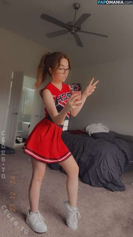 Lyssaurora / https: Nago OnlyFans  Przeciekłe zdjęcie #451