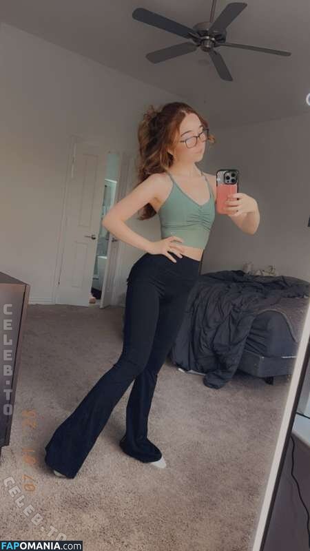 Lyssaurora / https: Nago OnlyFans  Przeciekłe zdjęcie #504