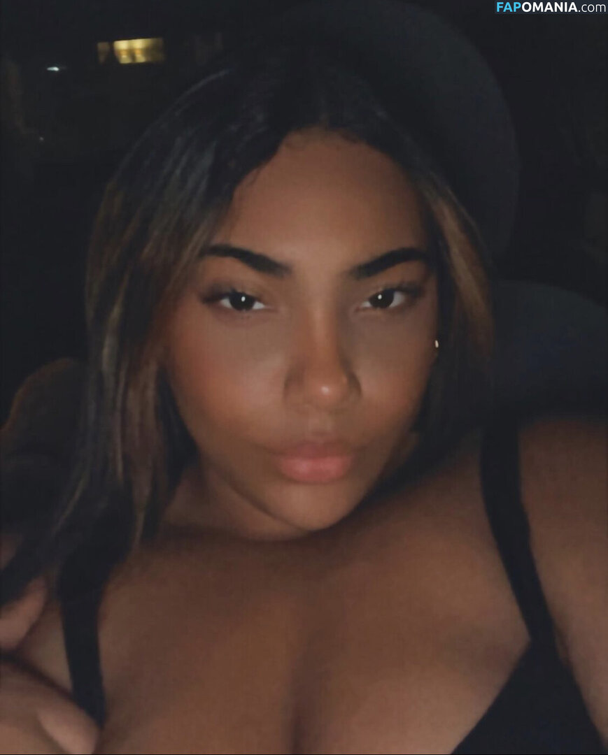 m.ariaher_ Nago OnlyFans  Przeciekłe zdjęcie #1