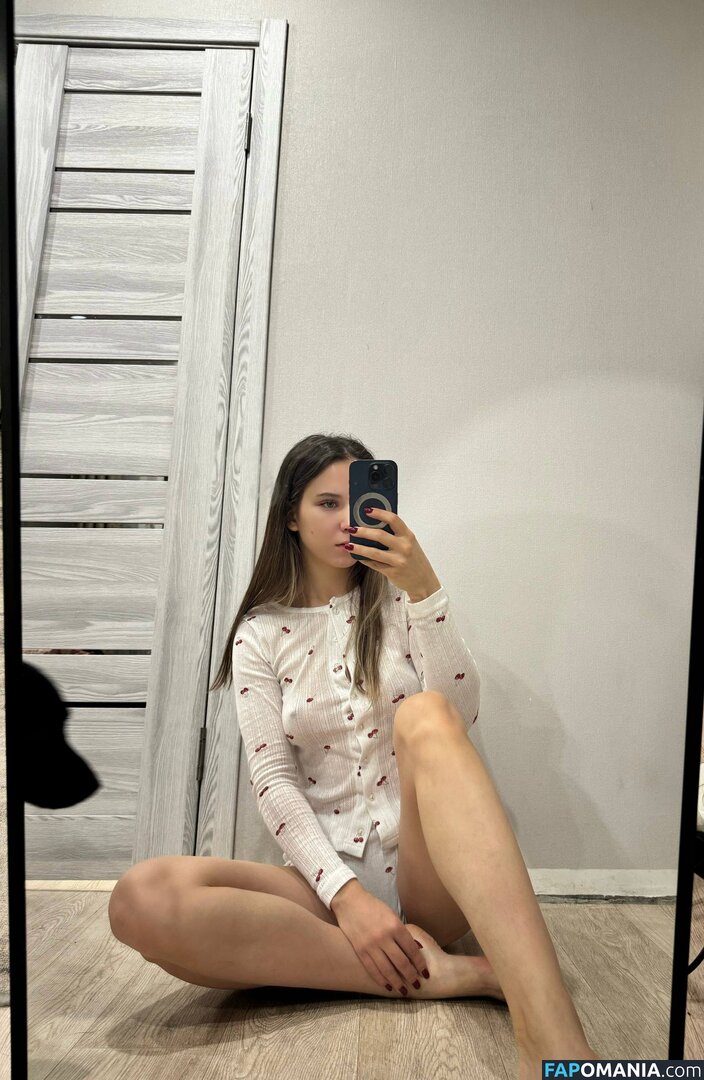 Momanddogs / m.cakedogs Nago OnlyFans  Przeciekłe zdjęcie #2