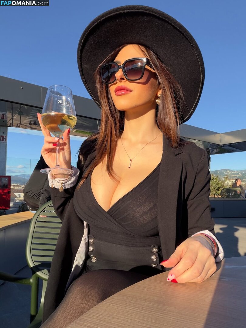 Maddalena Cabizzosu / madame_x_93 / madamex93 Nago OnlyFans  Przeciekłe zdjęcie #15