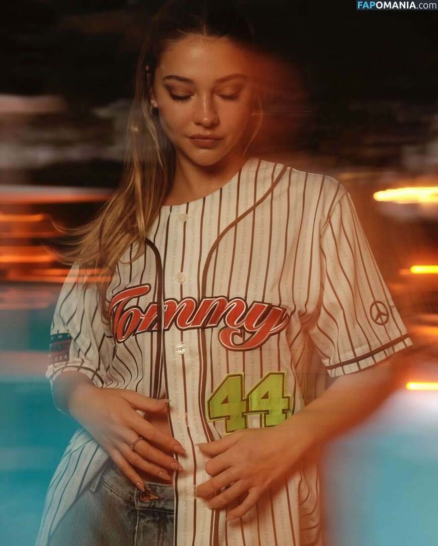 Madelyn Cline / madelyncline Nago OnlyFans  Przeciekłe zdjęcie #215