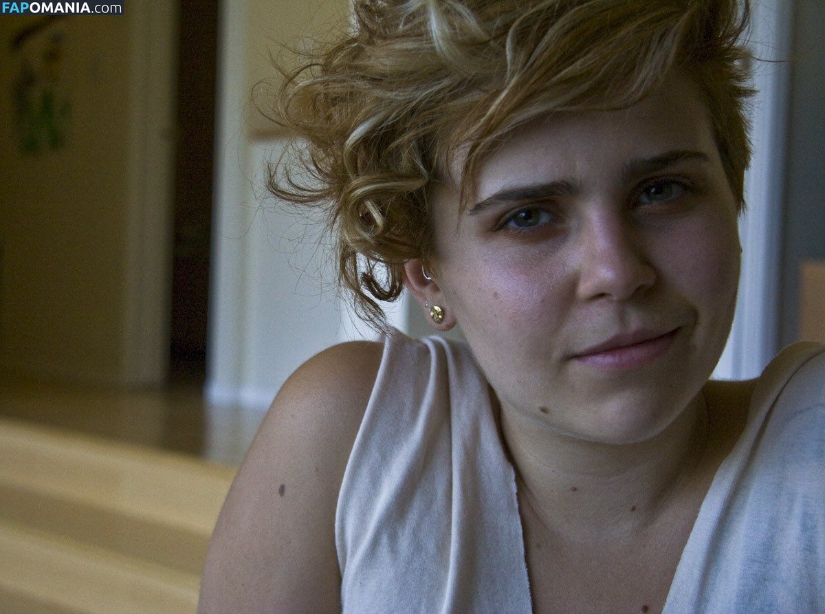 Mae Whitman / mistergarf Nago OnlyFans  Przeciekłe zdjęcie #5