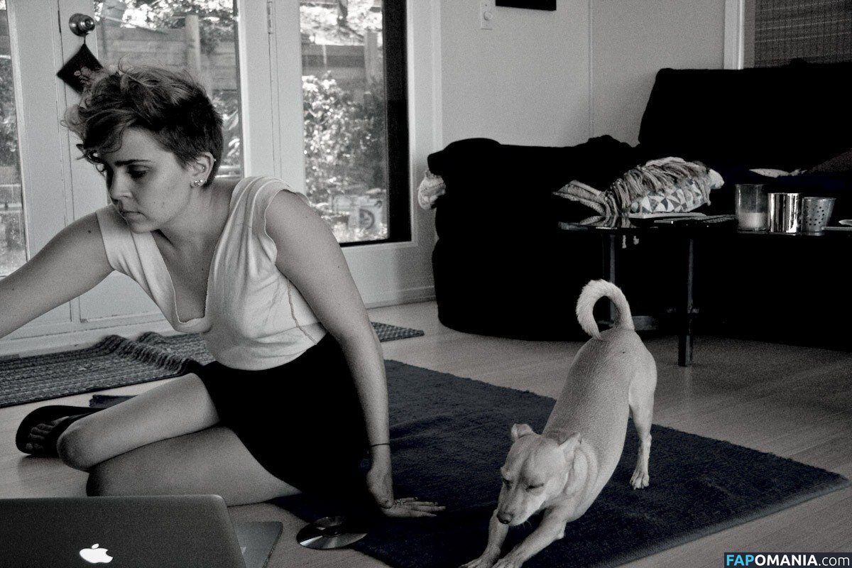 Mae Whitman / mistergarf Nago OnlyFans  Przeciekłe zdjęcie #6