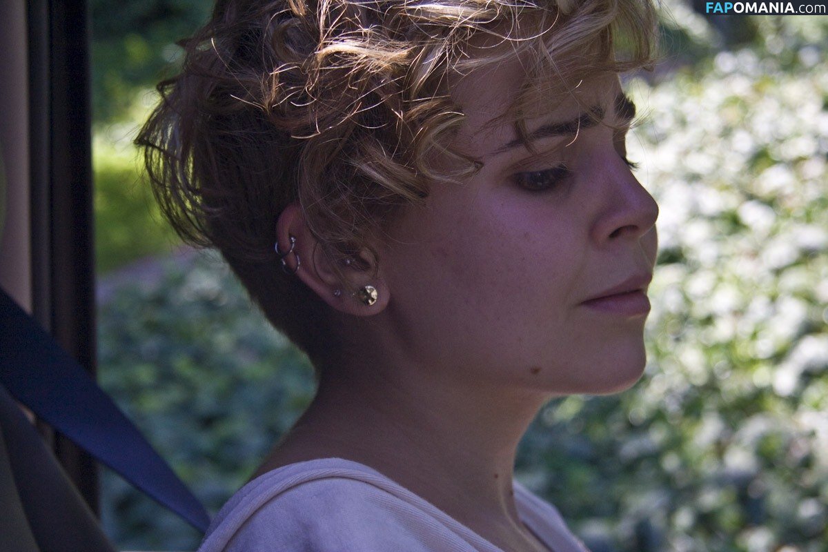 Mae Whitman / mistergarf Nago OnlyFans  Przeciekłe zdjęcie #9