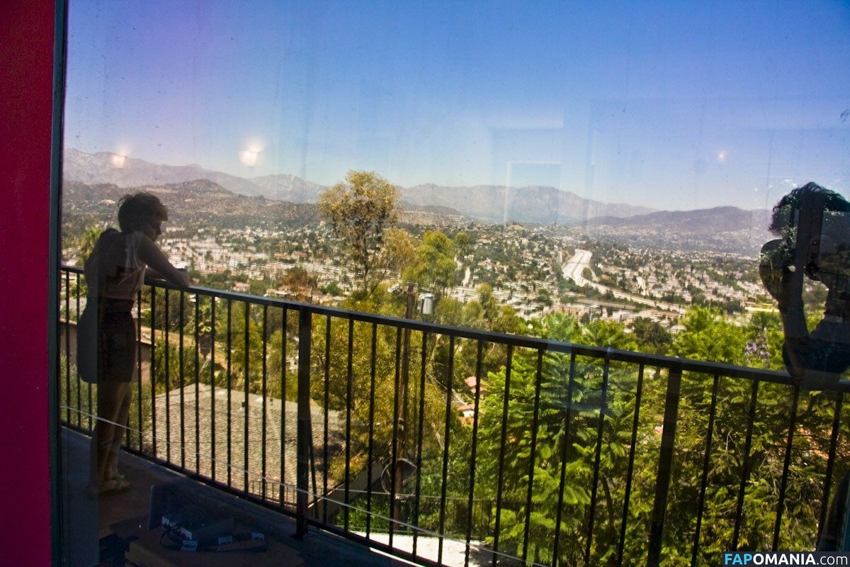 Mae Whitman / mistergarf Nago OnlyFans  Przeciekłe zdjęcie #10