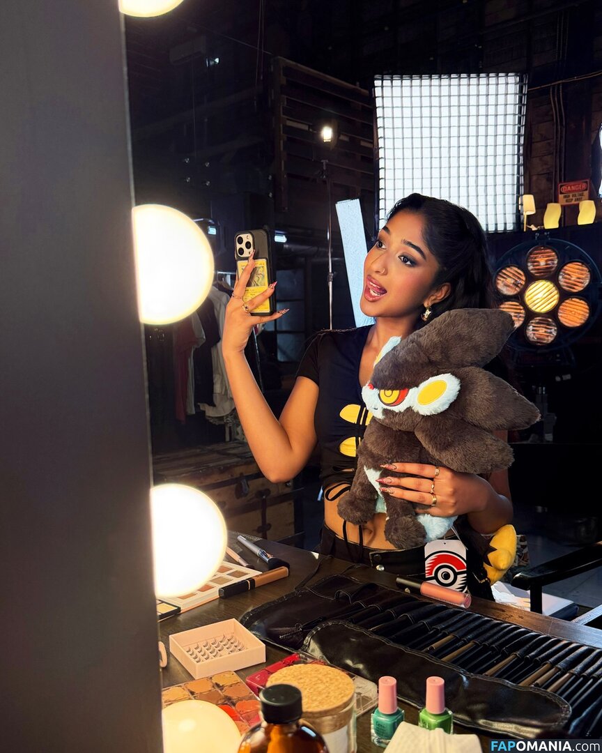 Maitreyi Ramakrishnan / maitreyiramakrishnan / ramakrishnannn Nago OnlyFans  Przeciekłe zdjęcie #1