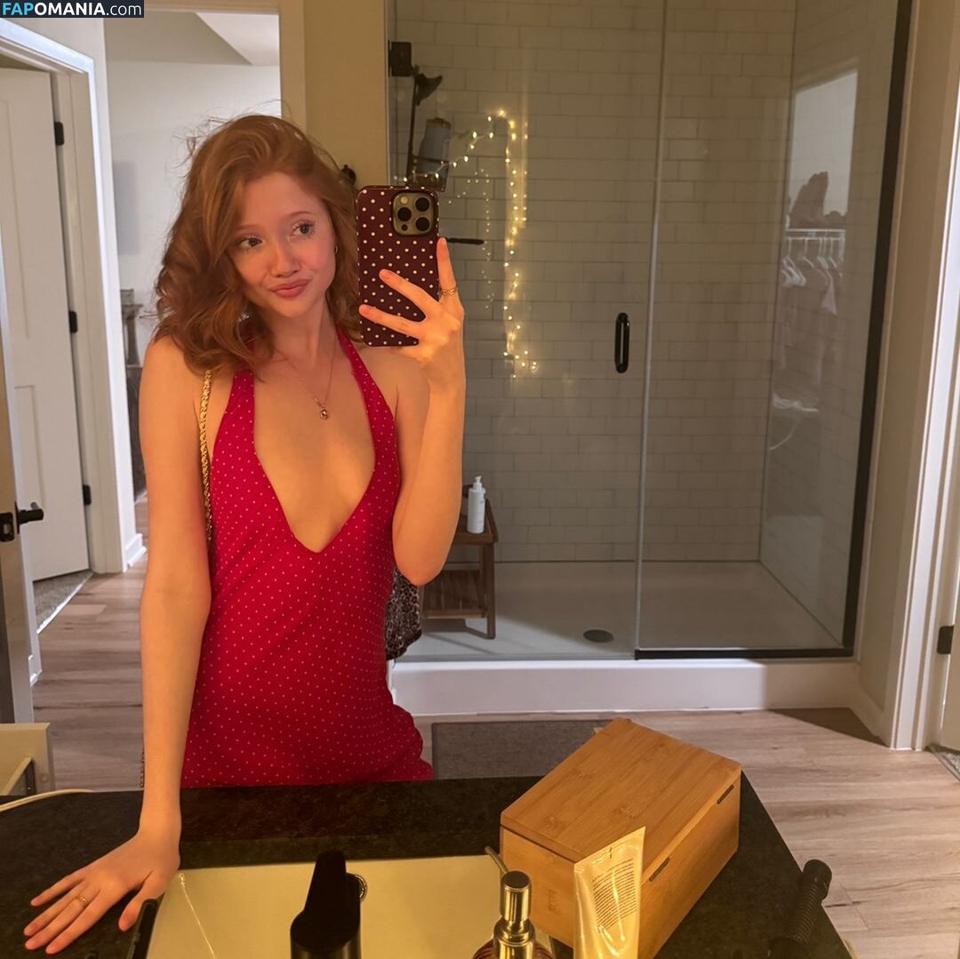 Makenna Kelly  / Makenna Kelly / Lifewithmak / lifewithmak2005 Nago OnlyFans  Przeciekłe zdjęcie #1