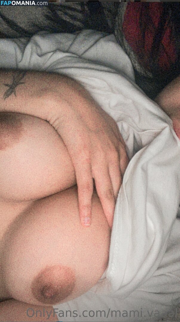 Mami.vaaal / _baby.vaaal_ / baby.vaaal Nago OnlyFans  Przeciekłe zdjęcie #5