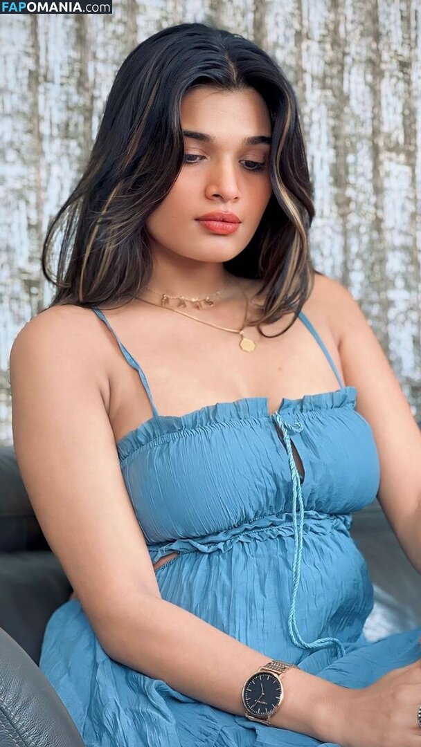 Mansi Suravase Nago OnlyFans  Przeciekłe zdjęcie #3