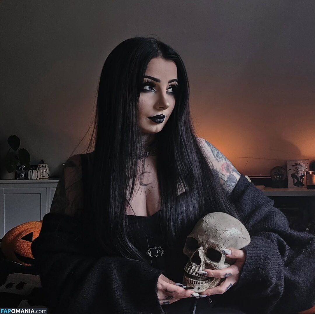 Marciasrarcia / Marta M. Nago OnlyFans  Przeciekłe zdjęcie #2