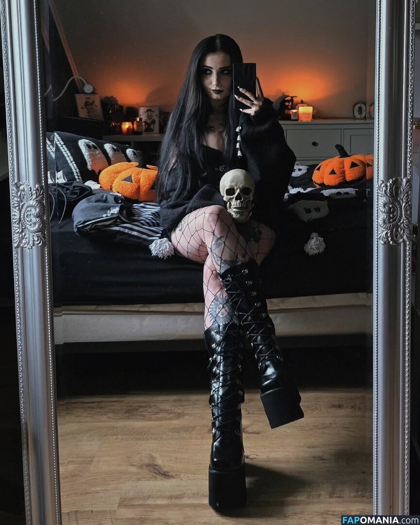 Marciasrarcia / Marta M. Nago OnlyFans  Przeciekłe zdjęcie #4