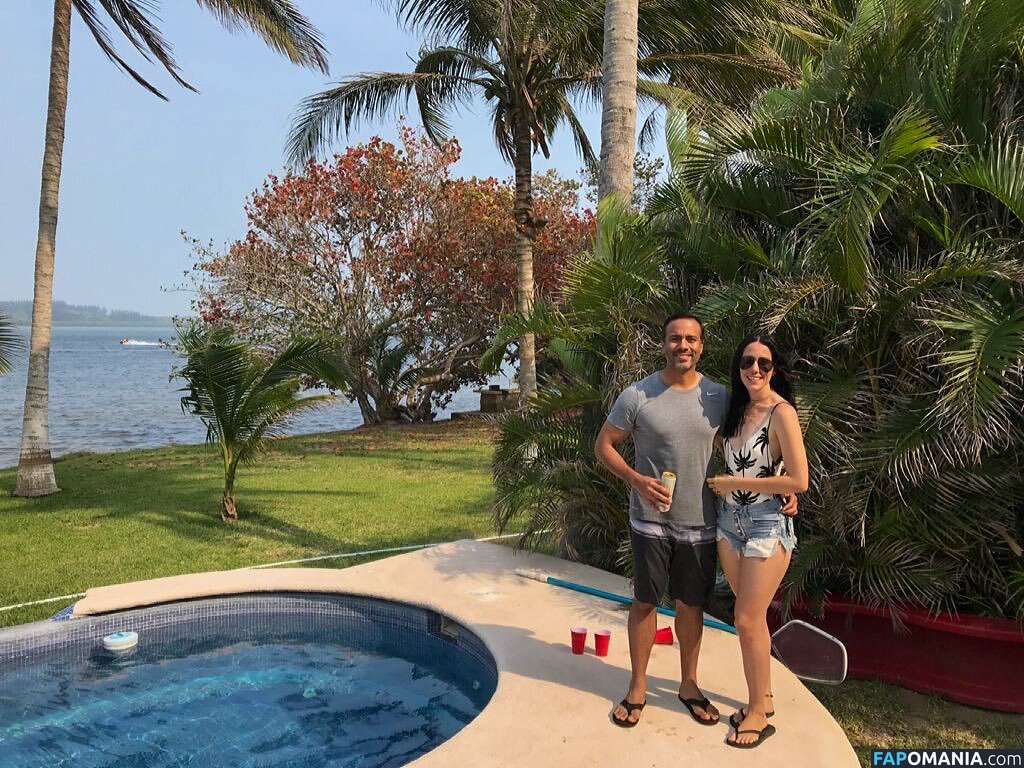 Maria Andrea / andreamezac / https: Nago OnlyFans  Przeciekłe zdjęcie #2