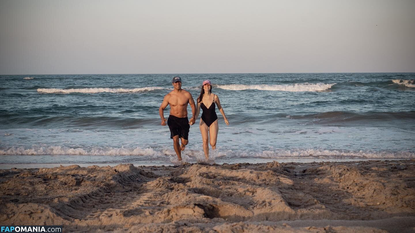 Maria Andrea / andreamezac / https: Nago OnlyFans  Przeciekłe zdjęcie #11