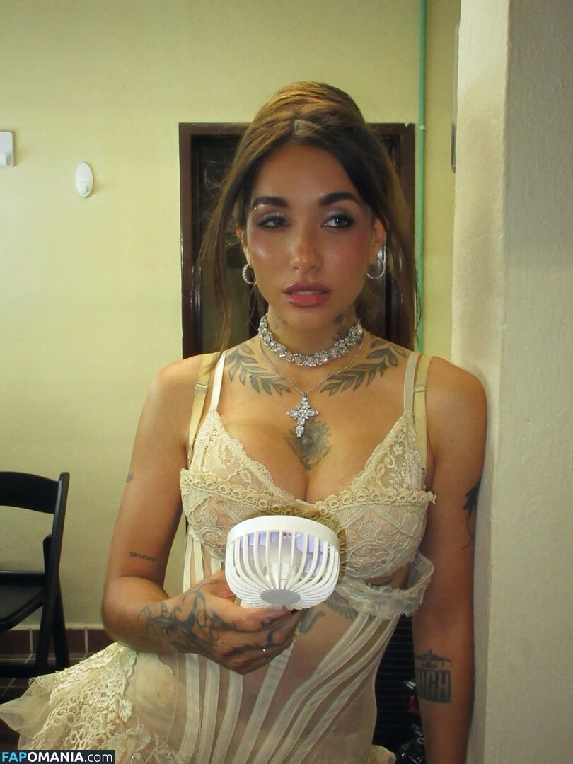 Maria Becerra / mariabecerra / u95023797 Nago OnlyFans  Przeciekłe zdjęcie #5