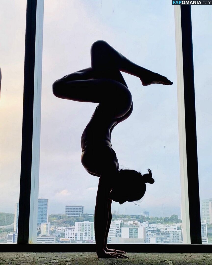 Maria León / mmmarieleon / sargentoleon Nago OnlyFans  Przeciekłe zdjęcie #8