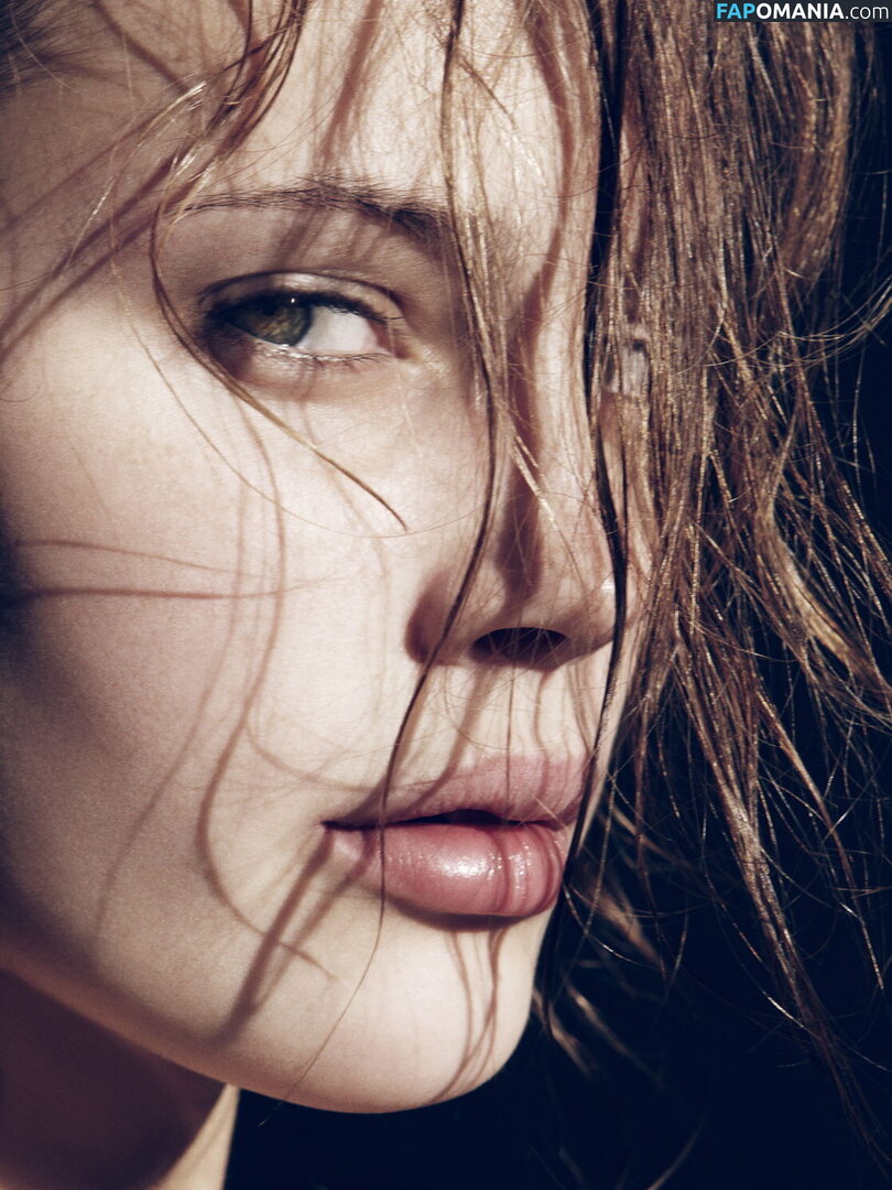 Marine Vacth / https: / marine_vacth / marinvacth Nago OnlyFans  Przeciekłe zdjęcie #2