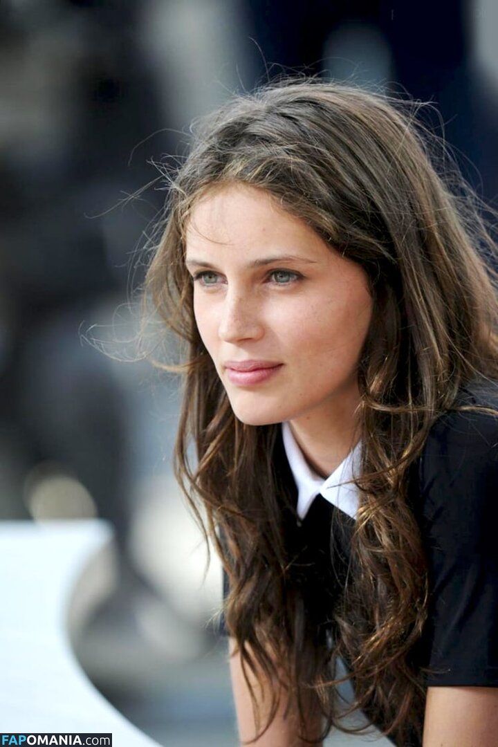 Marine Vacth / https: / marine_vacth / marinvacth Nago OnlyFans  Przeciekłe zdjęcie #9