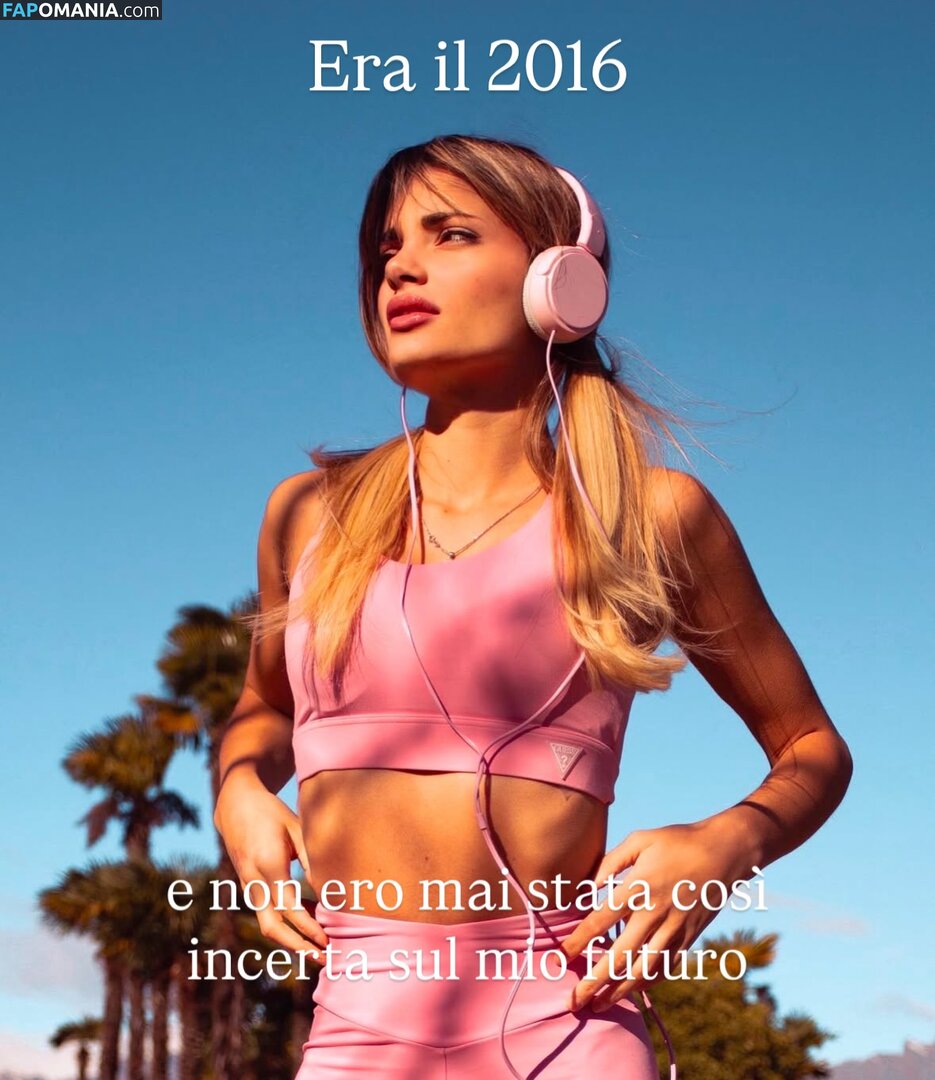 Martina Ragozza / https: / martinaragozza Nago OnlyFans  Przeciekłe zdjęcie #10