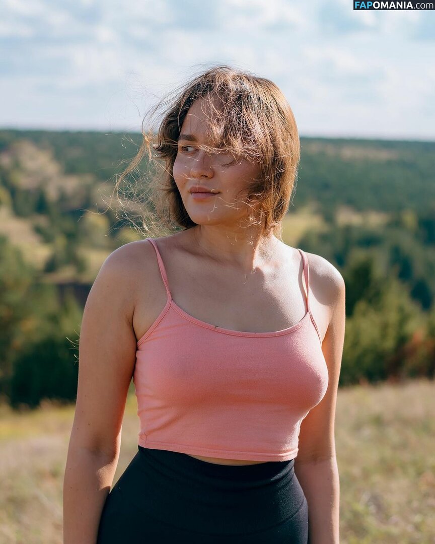 Marusya Shiklina / Marusya outdoors / marusya / marusya.shiklina Nago OnlyFans  Przeciekłe zdjęcie #35