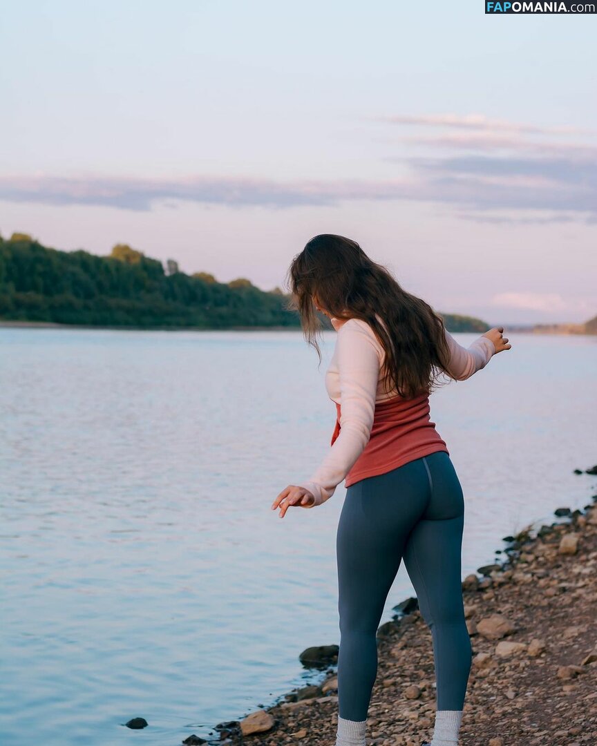 Marusya Shiklina / Marusya outdoors / marusya / marusya.shiklina Nago OnlyFans  Przeciekłe zdjęcie #71