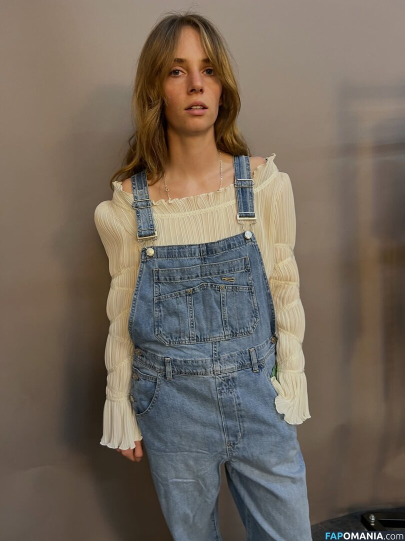 Maya Hawke / maya_hawke / neohawk2 Nago OnlyFans  Przeciekłe zdjęcie #479