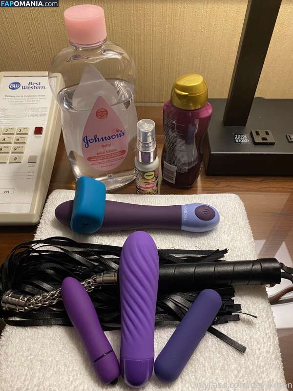 devilkittenfree / https: / mazikeen / ravioliolioli._ Nago OnlyFans  Przeciekłe zdjęcie #2