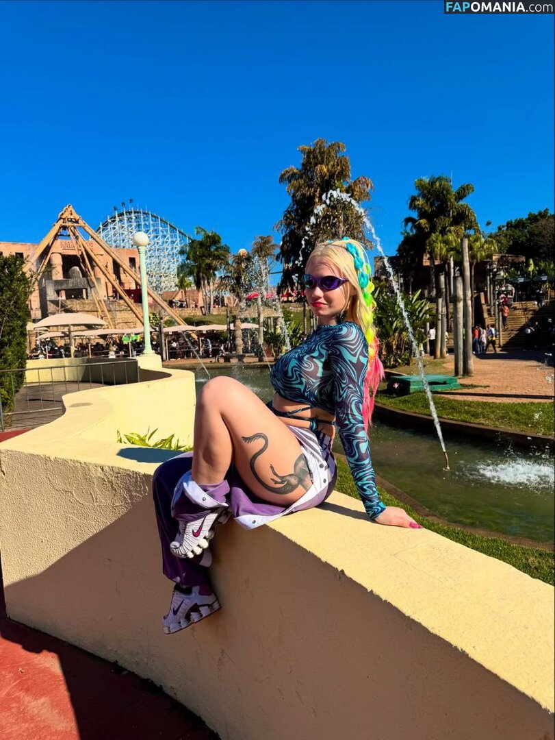 MC Erikah / mcerikah / mcerikahofc Nago OnlyFans  Przeciekłe zdjęcie #3