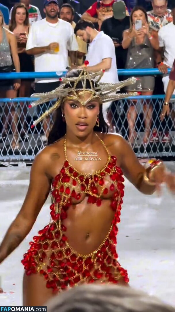 MC Rebecca / rebecca Nago OnlyFans  Przeciekłe zdjęcie #5