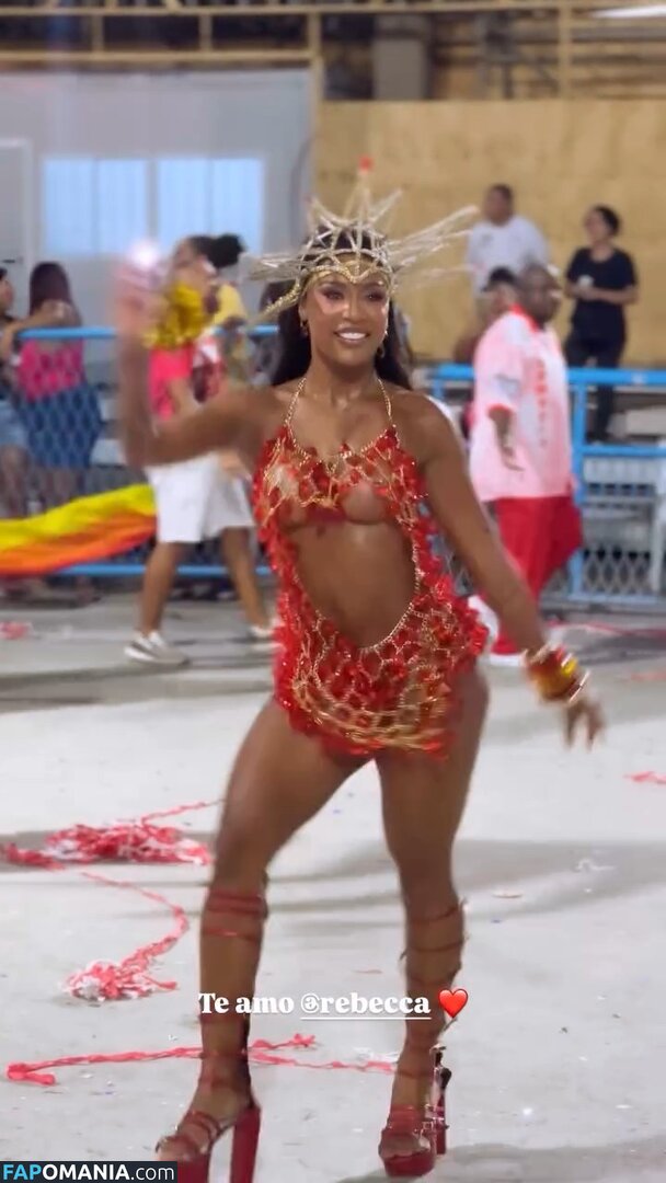 MC Rebecca / rebecca Nago OnlyFans  Przeciekłe zdjęcie #16