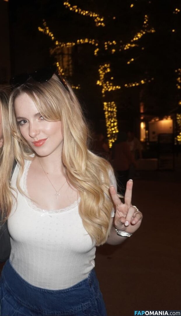 Mckenna Grace / mckennagrace / mckennagraceful Nago OnlyFans  Przeciekłe zdjęcie #78