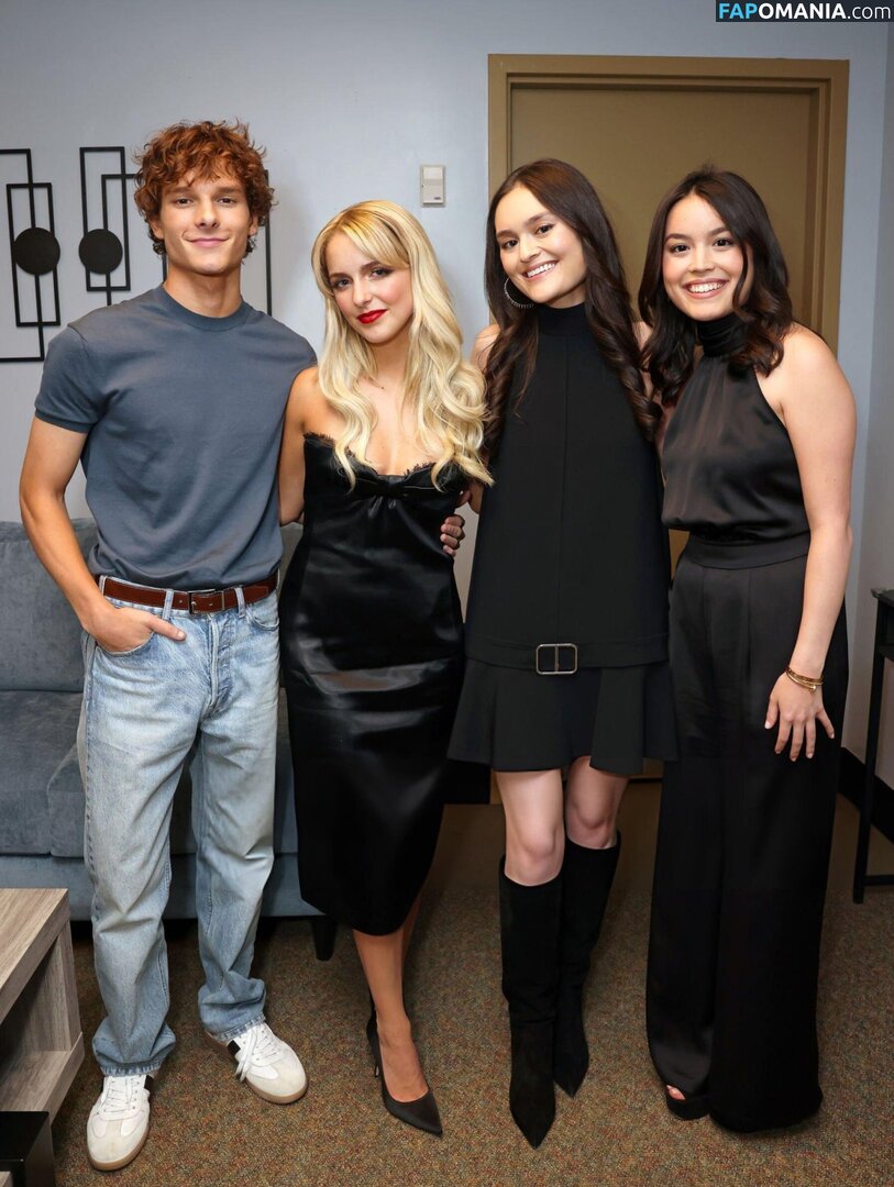 Mckenna Grace / mckennagrace / mckennagraceful Nago OnlyFans  Przeciekłe zdjęcie #154